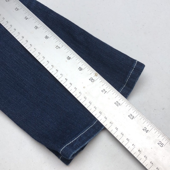 LIKE NEW BRODY MID-RISE DENIM CAPRIS 27x22 ⭐️ - Picture 10 of 11